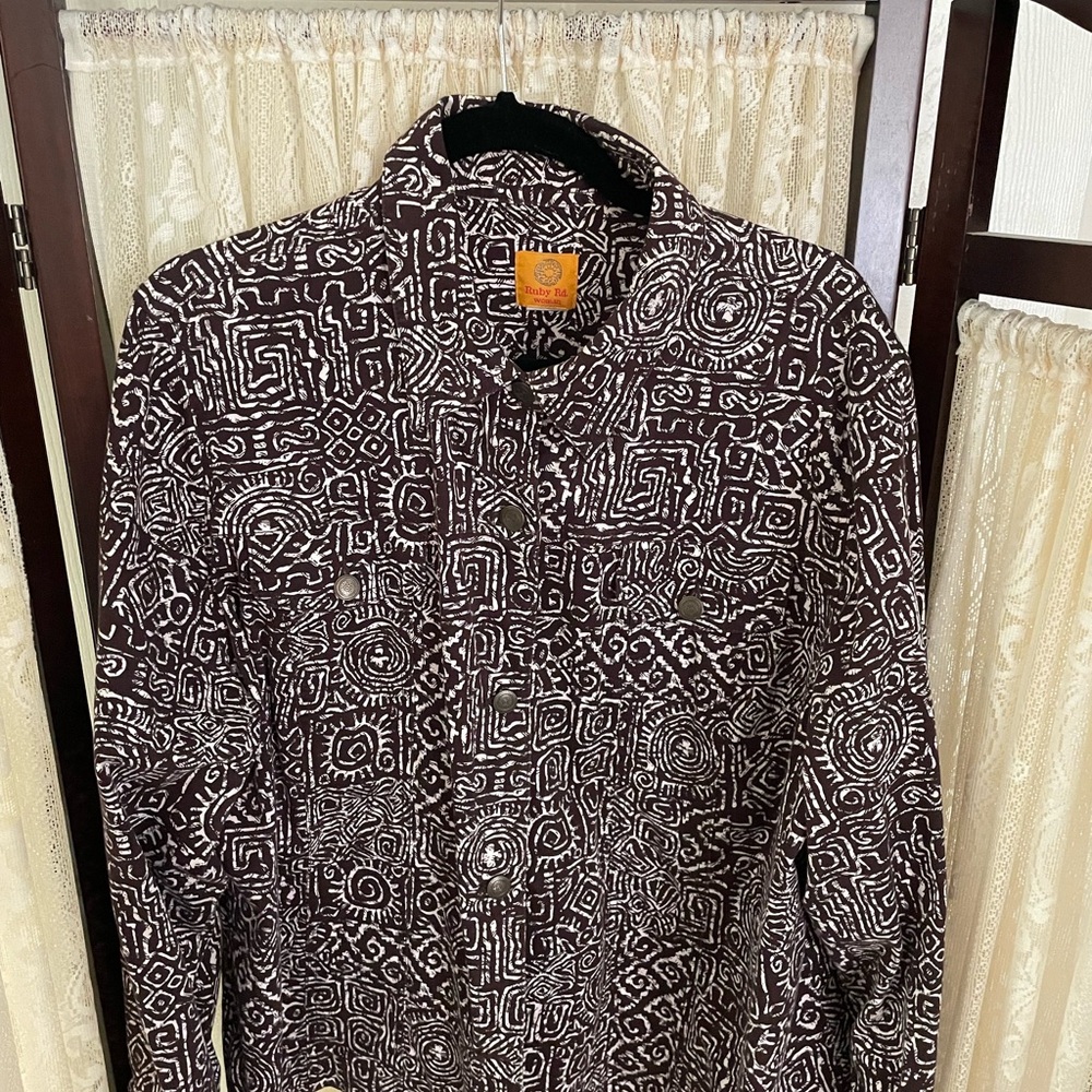 Ruby Rd.  Brown and White Geometric women country western style jacket